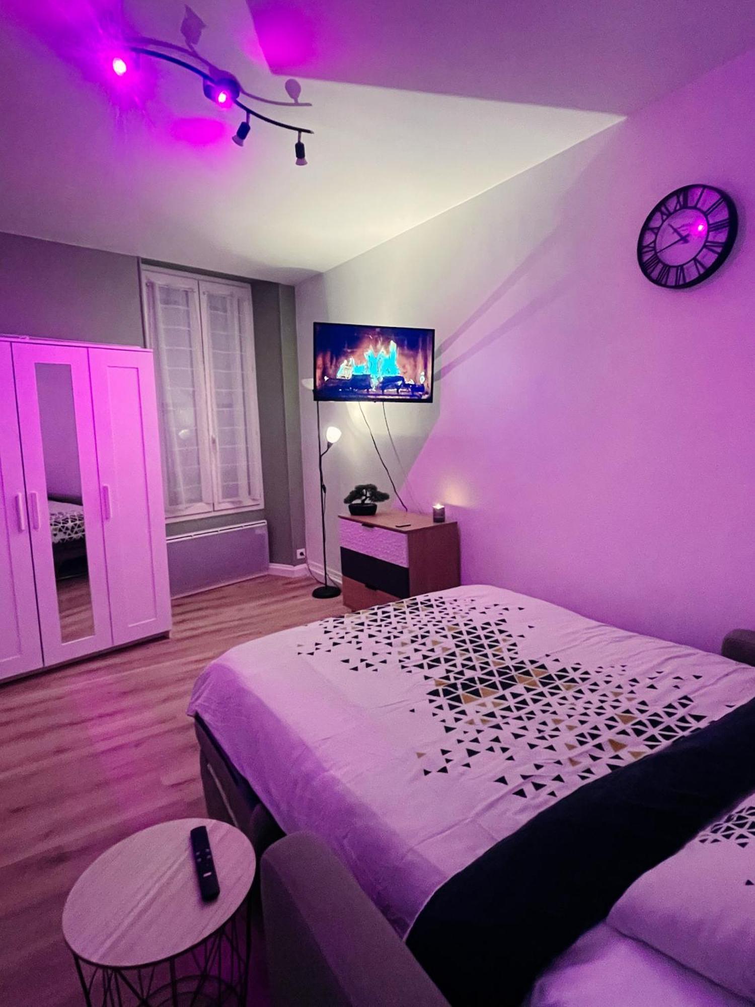 Escapade Ardechoise - Parking Gratuit - Chateau A 2 Pas Aubenas Eksteriør billede